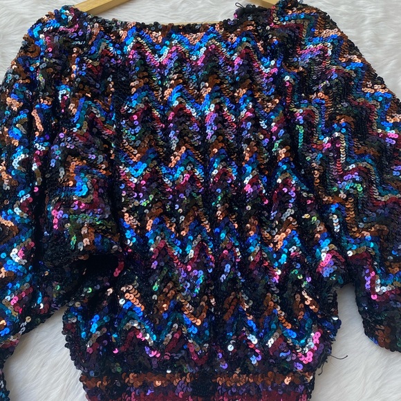 Sequins party wear top free size. - Picture 6 of 8